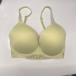 Victoria Secret Wear Everywhere Wireless Push Up Bra